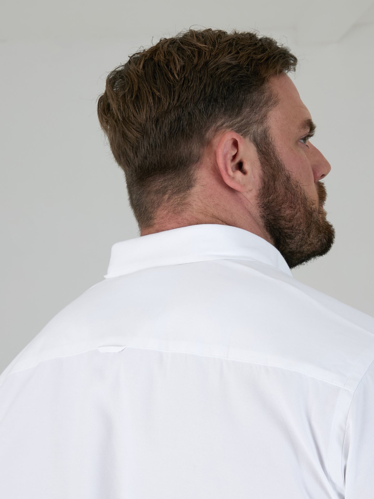 JAMES -D555 White Classic Oxford Short Sleeve Button Down Shirt with Pocket