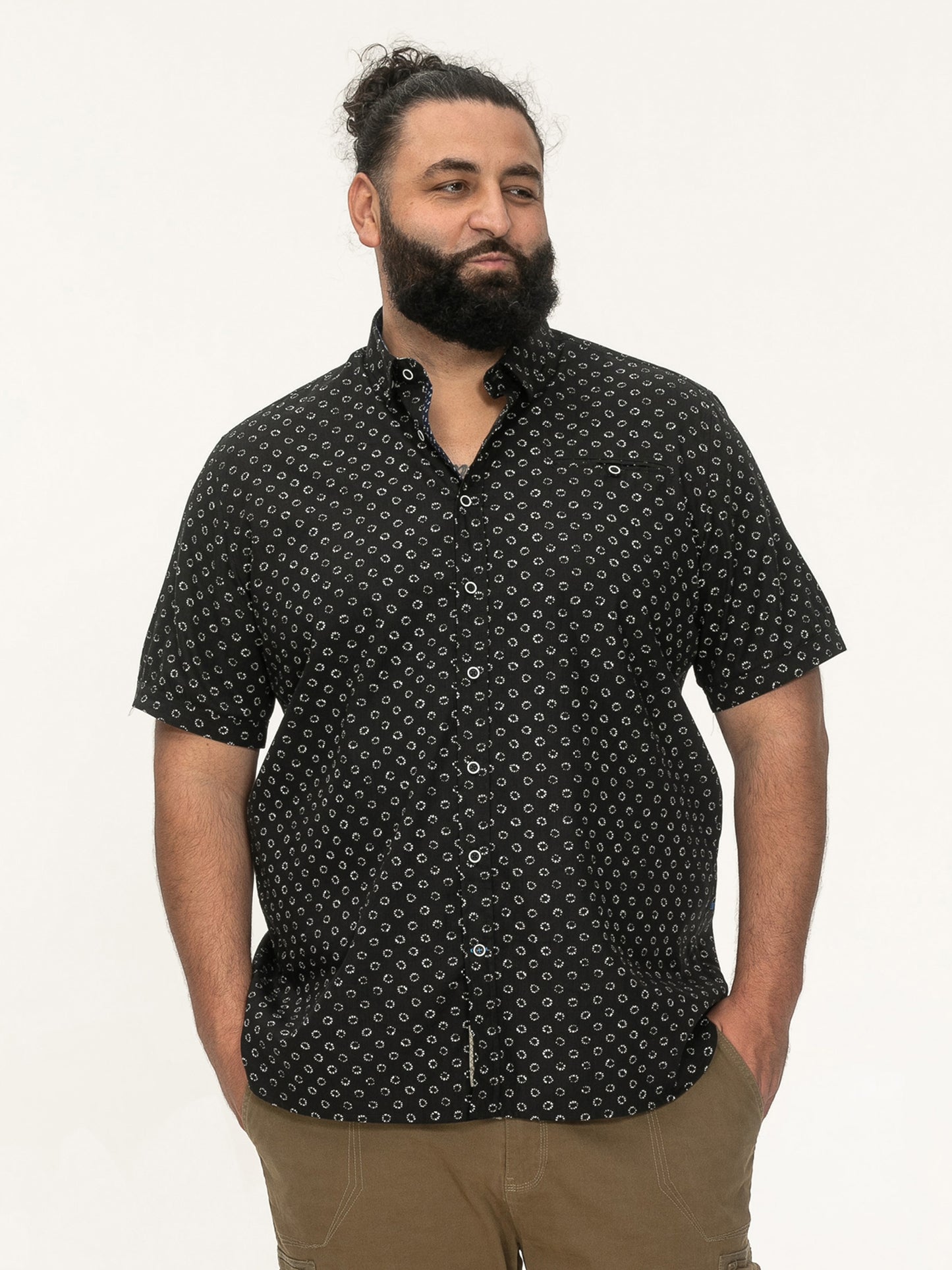 MATLOCK -D555 Black All Over Print Short Sleeve Hidden Button Down Collar Shirt