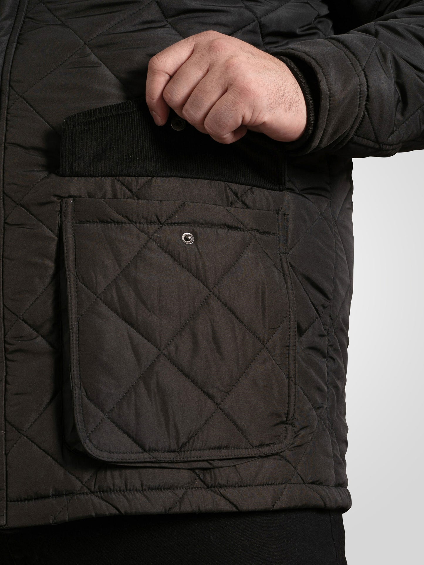 HARBOROUGH -D555 Black Quilted Jacket with Corduroy Collar
