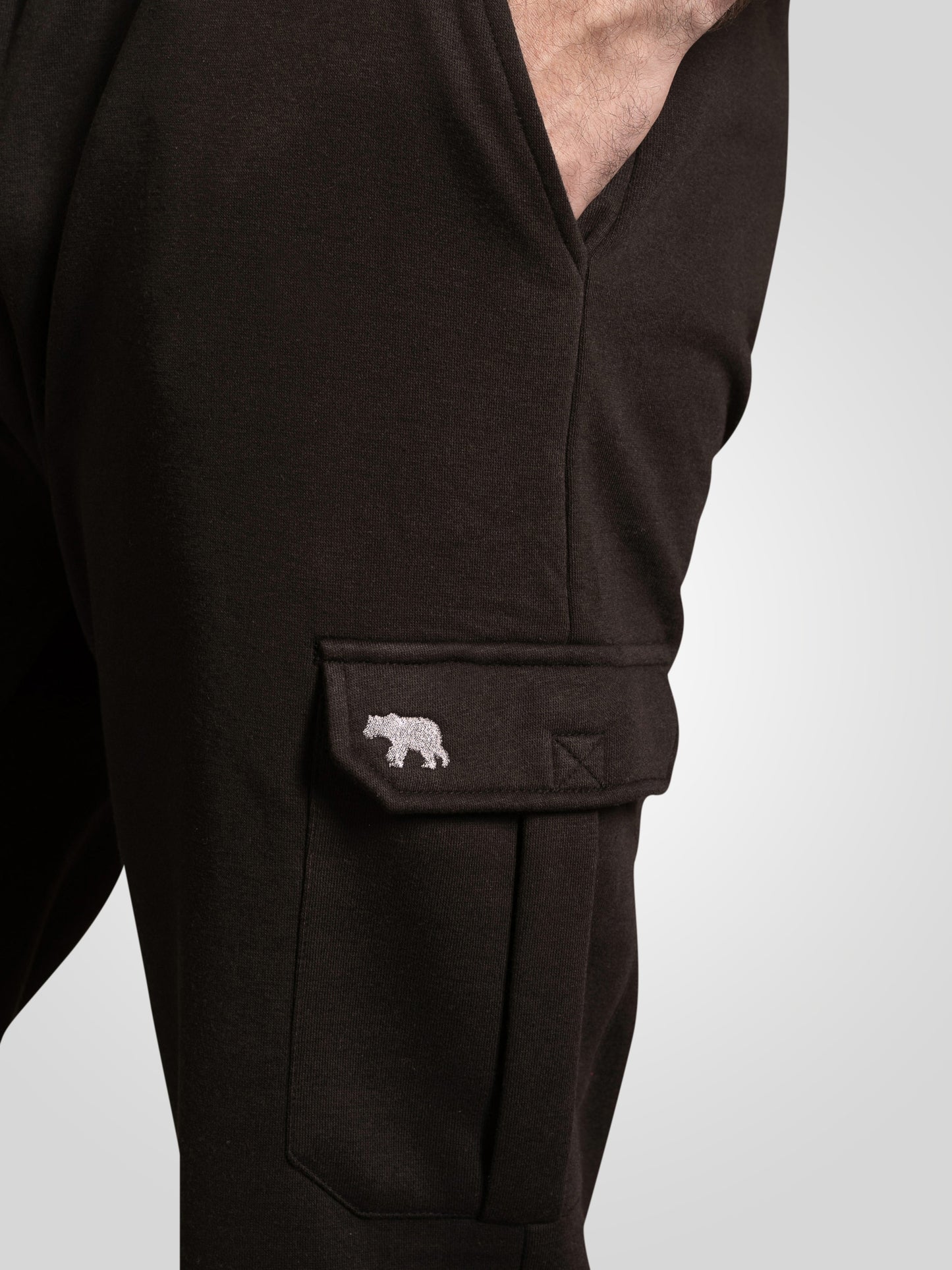 EDINBURGH 1 -D555 Black Cargo Pocket Joggers