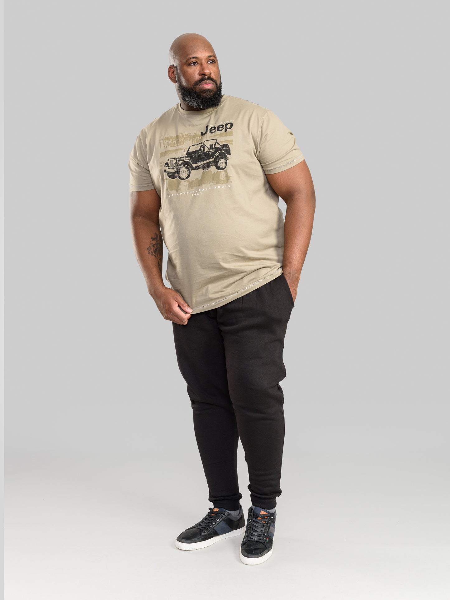WOLVERTON -D555 Taupe Brown Official Licensed Jeep Printed T-Shirt