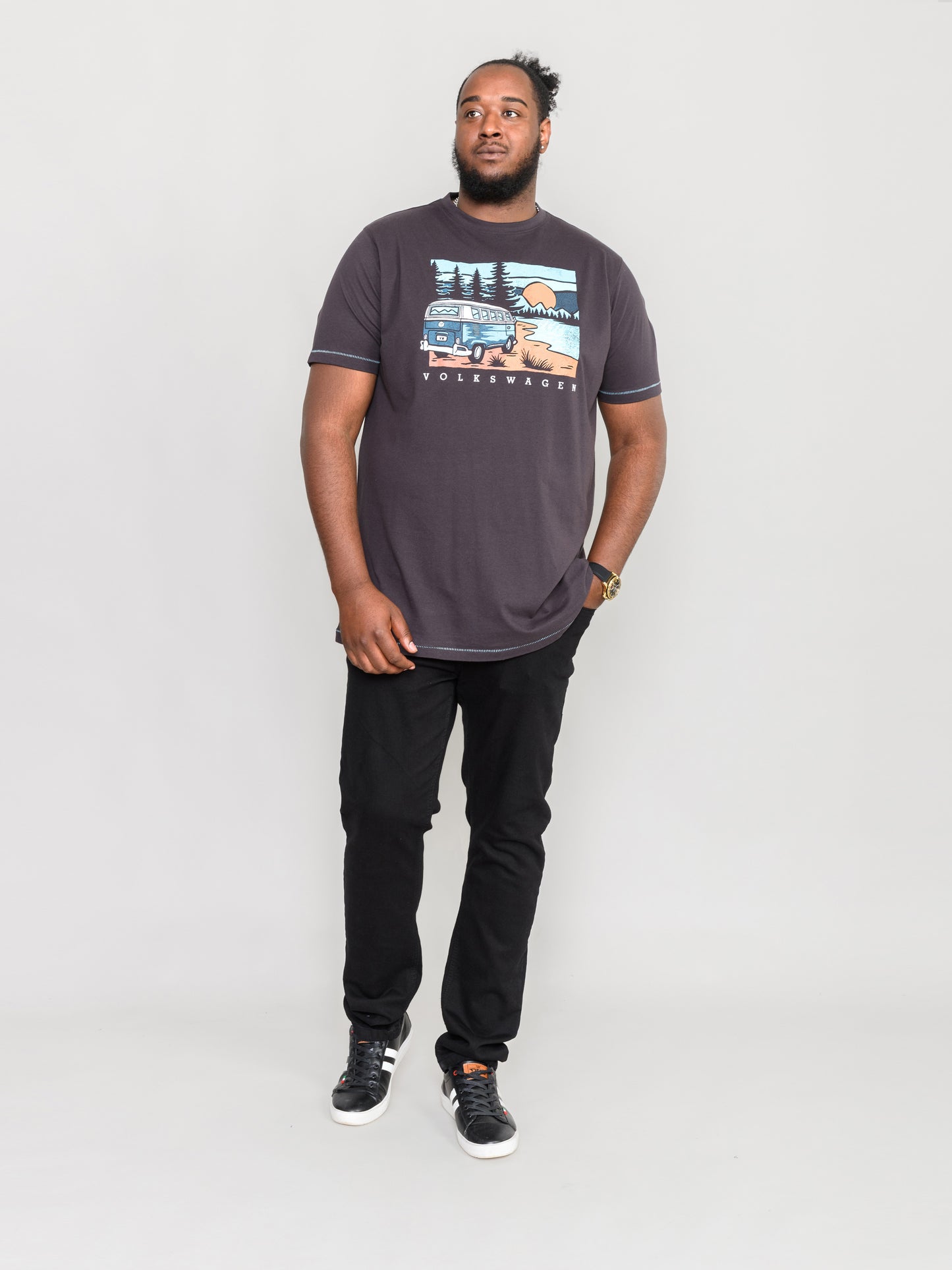 FINCHLEY -D555 Washed Black Official Licensed VW Camper Van Printed T-Shirt