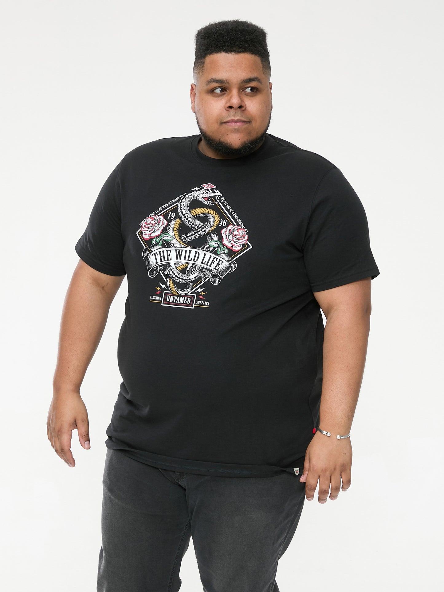 MALCOM -D555 Black Snake and Roses Printed Crew Neck T-Shirt