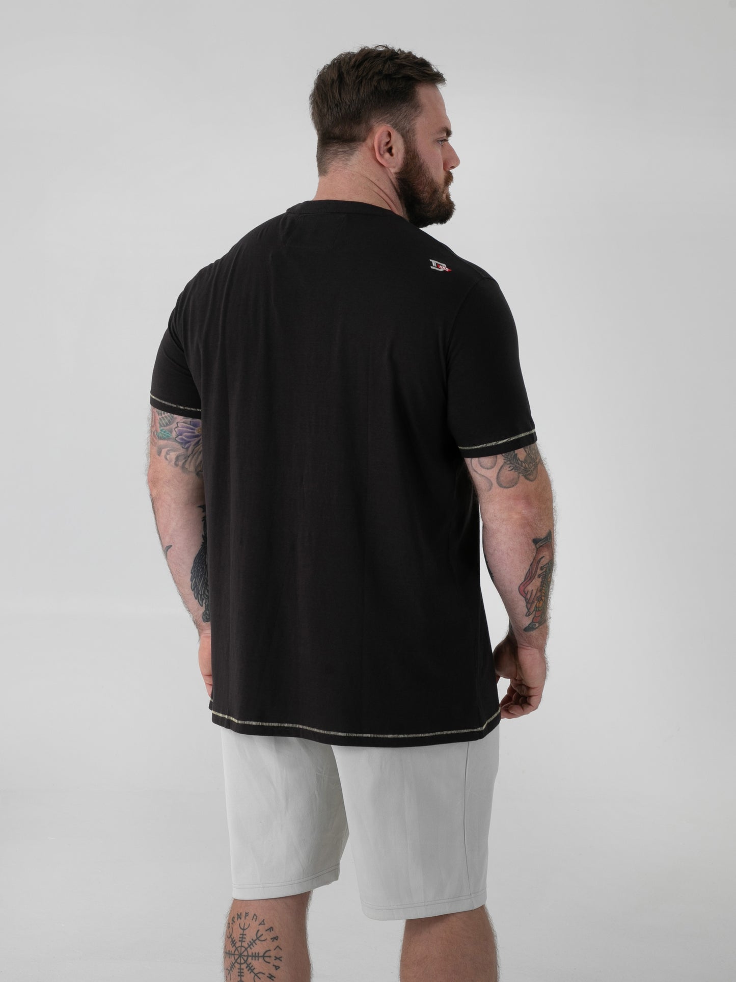 MACFARLAN -D555 Washed Black Gorilla Playing Guitar Printed Crew Neck T-Shirt