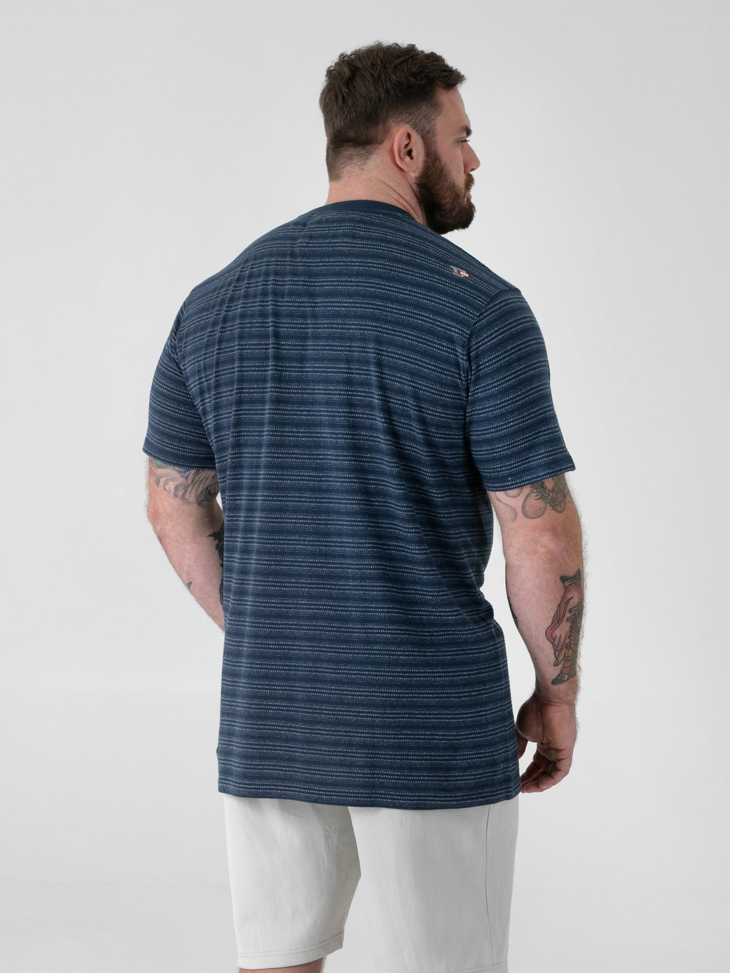 DINGLE 1 -D555 Navy Blue High Low Jacquard Crew Neck T-Shirt