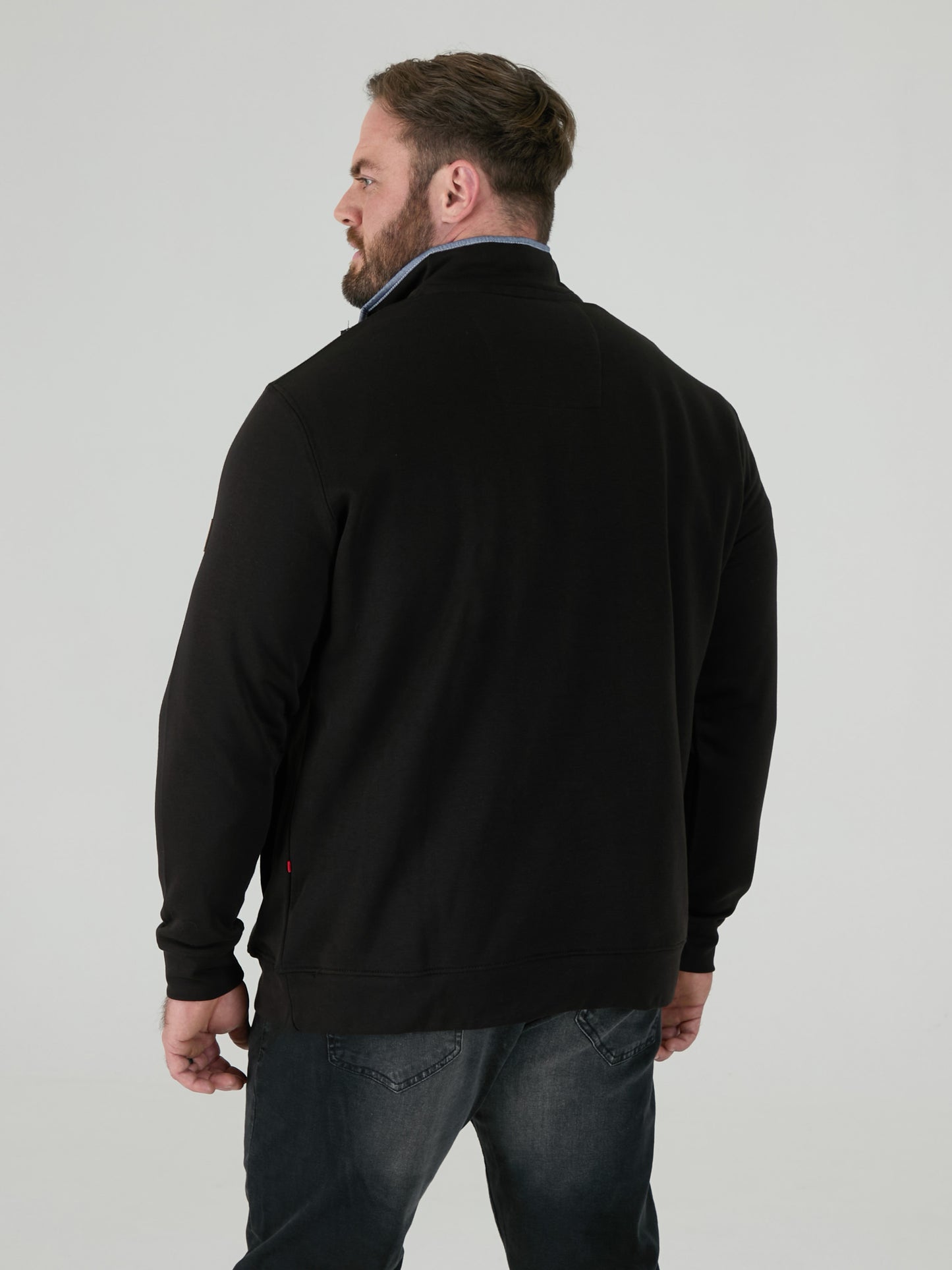 RUSSEL 1 -D555 Black 1/4 Zip Sweatshirt In Fleece with Chest Embroidery