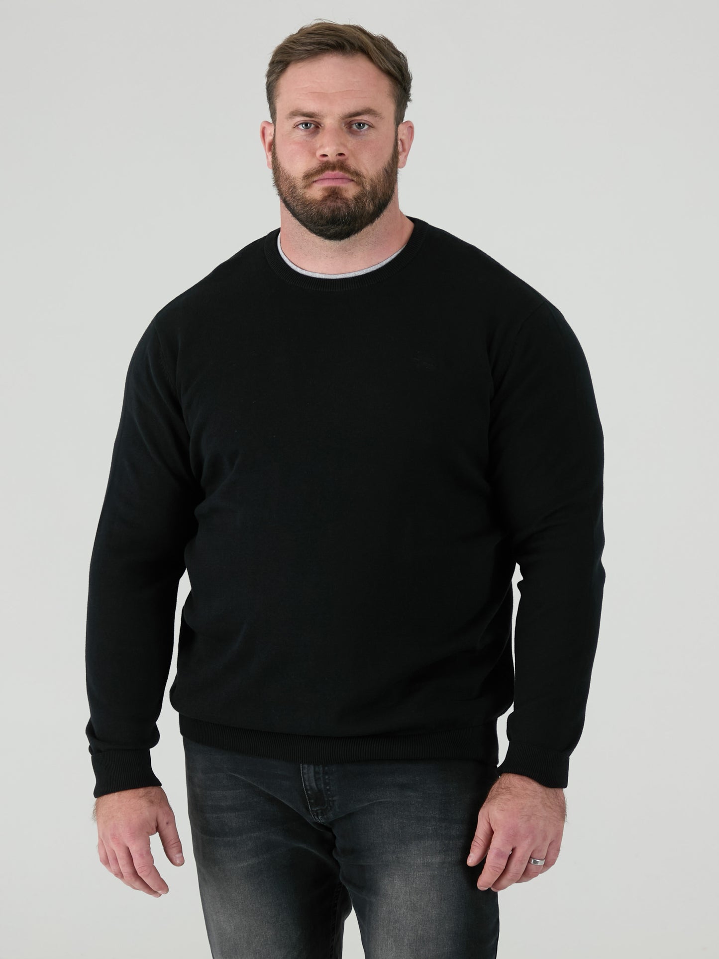 JOVANNI 1 -D555 Black Classic Crew Neck Sweater