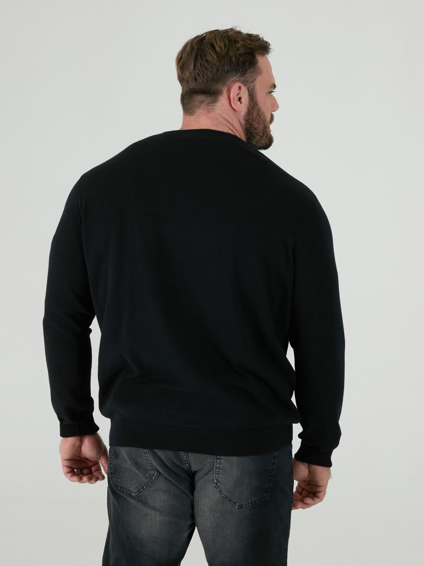 JOVANNI 1 -D555 Black Classic Crew Neck Sweater