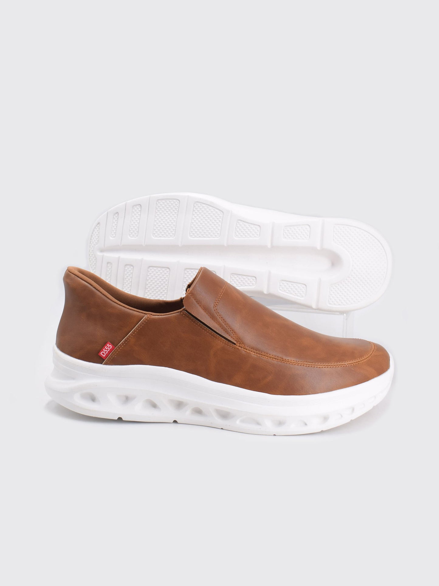 CARLISLE 1 -D555 Dark Tan Kingsize Hands Free Shoes