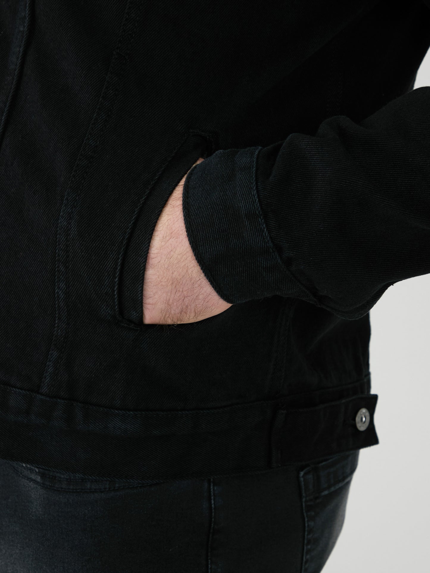 TRUCKER -DUKE Black Western Style Trucker Denim Jacket
