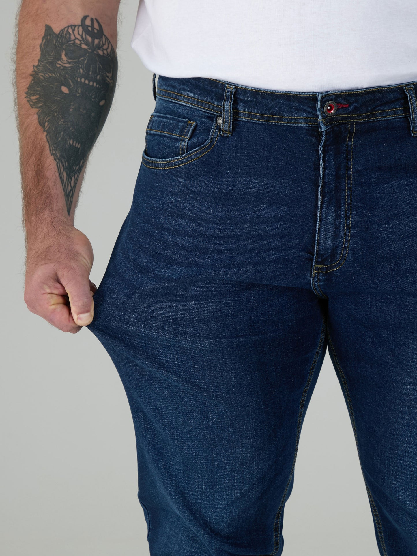 AMBROSE -D555 Vintage Blue Tapered Fit Stretch Jeans