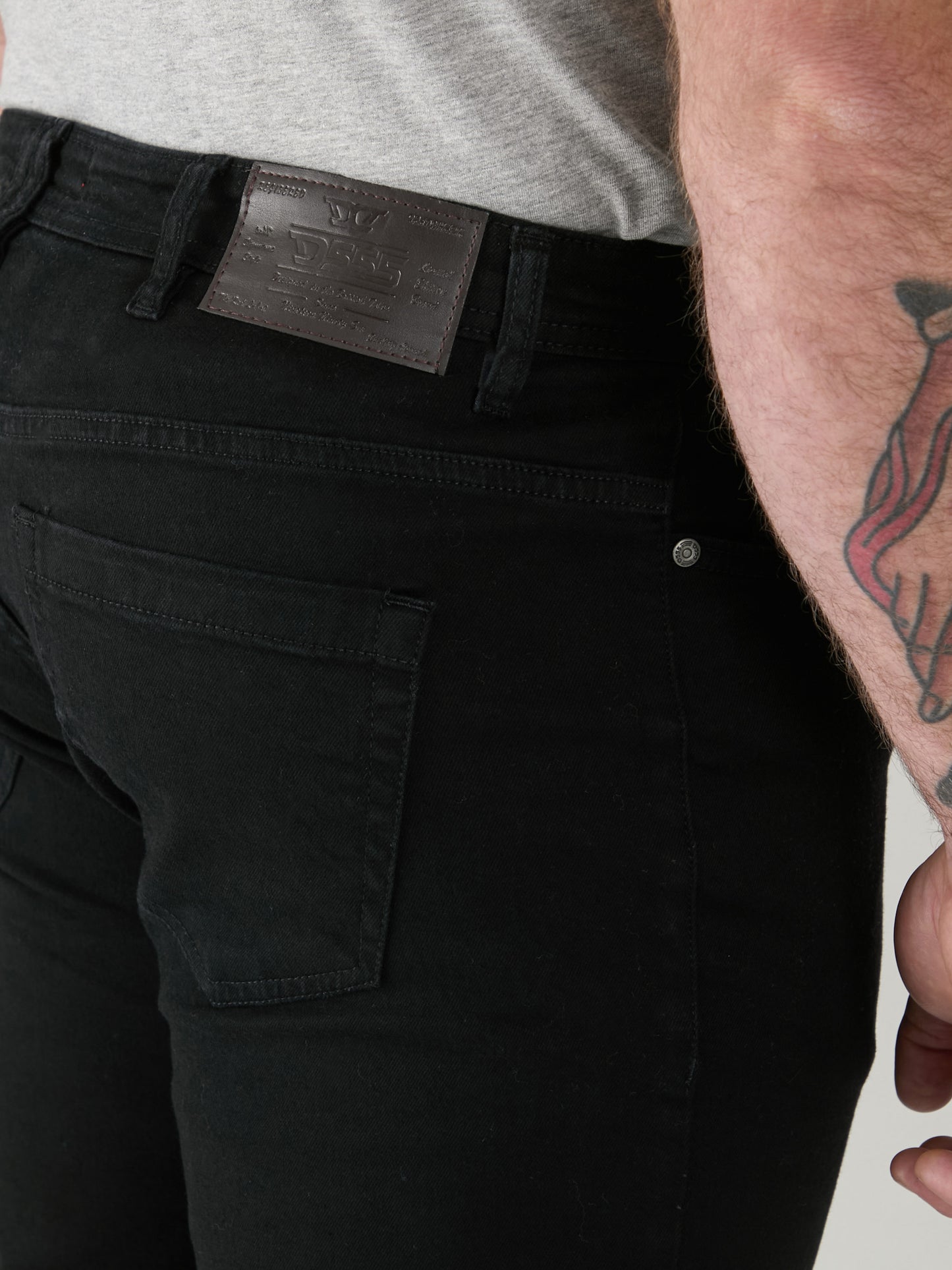 CLAUDE -D555 Black Tapered Fit Stretch Jeans