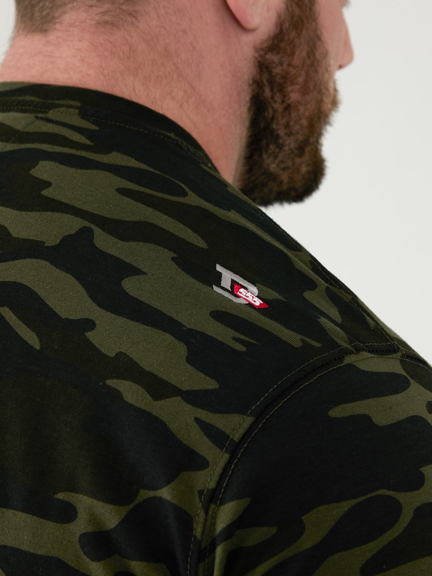 GASTON -D555 Green Camouflage Print Crew Neck T-Shirt