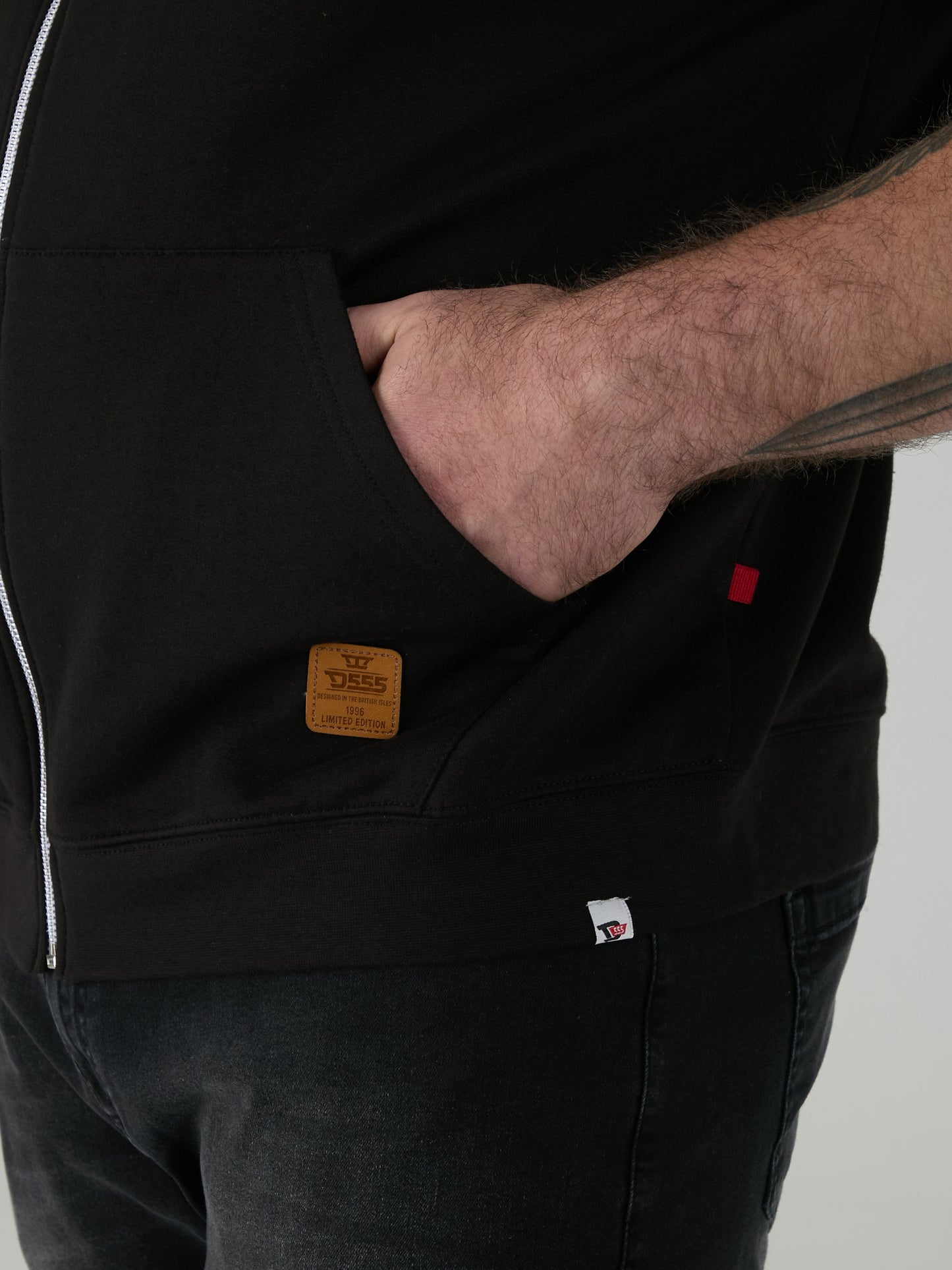 BLAKE-D555 Black Sleeveless Fleece Hoody