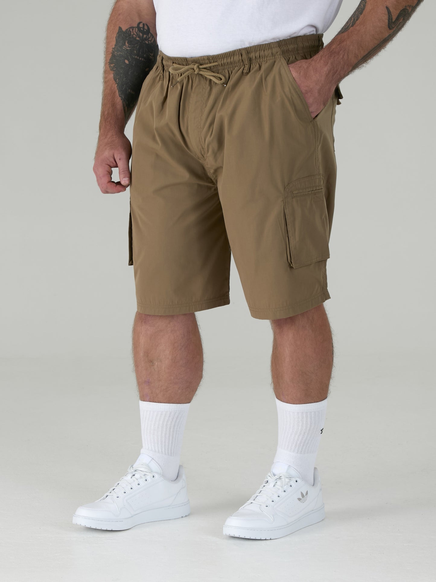 NICK -D555 Sand Cargo Short with Shaped Leg Pockets